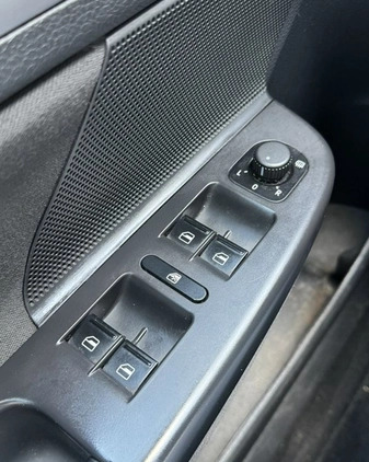 Volkswagen Golf cena 18900 przebieg: 250000, rok produkcji 2011 z Śrem małe 191